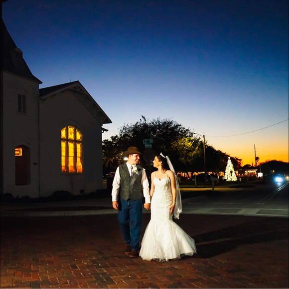 Profile Picture of Kalla Miller (@kalla_miller) on Poshmark