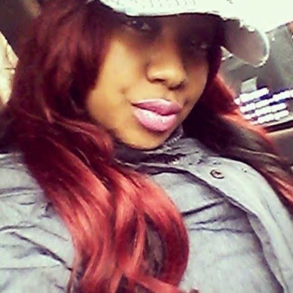 Profile Picture of Nikiyah Nimox (@mrs_kmonroe) on Poshmark