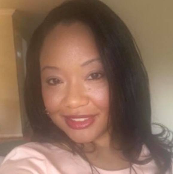 Profile Picture of Kimberly Bowser (@ms_kbowser) on Poshmark