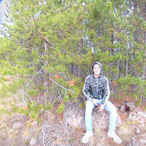 Profile Picture of Brady Kelsey (@bradyk95) on Poshmark