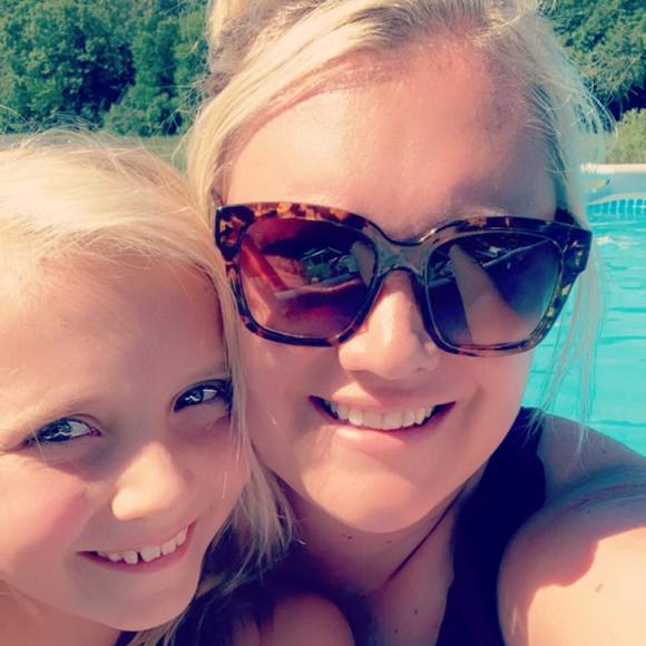 Profile Picture of Stefanie Beilby (@stefikay) on Poshmark