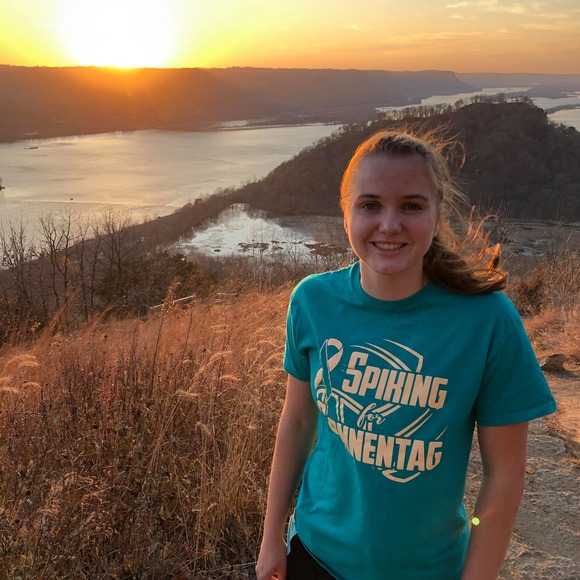 Profile Picture of Ellie Hoesley (@elliehbballn20) on Poshmark