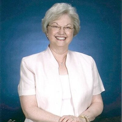 Profile Picture of Jeannette Kirby (@JenKurb) on Twitter