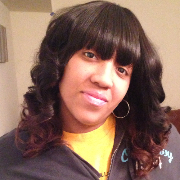 Profile Picture of Toya Davis (@latoyandavis06) on Poshmark