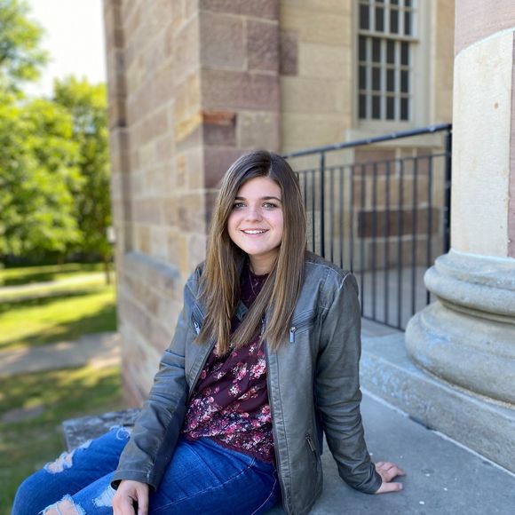 Profile Picture of Carly Sumption (@carlylauren2460) on Poshmark