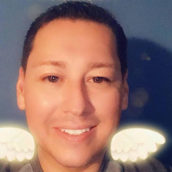 Profile Picture of James Oehlerking (@jamesoehlerking) on Poshmark