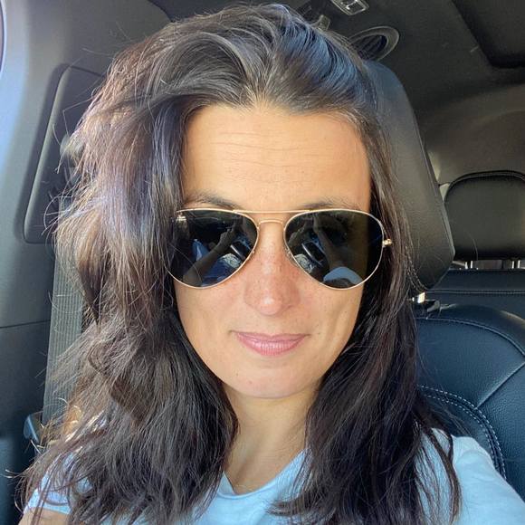 Profile Picture of Natalia Jakymec (@nataliajakymec) on Poshmark