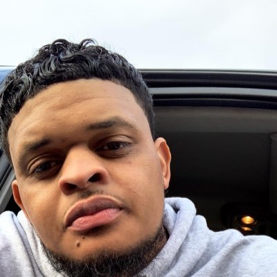 Profile Picture of Dev (@DevinMichael___) on Twitter