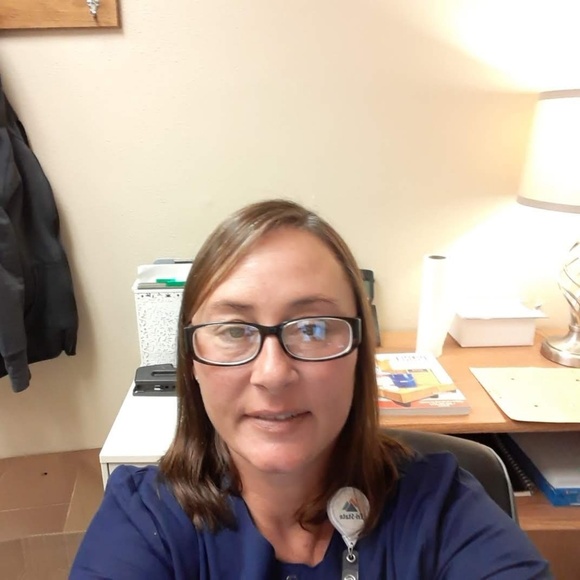 Profile Picture of Tiffany Mackler (@macklers) on Poshmark