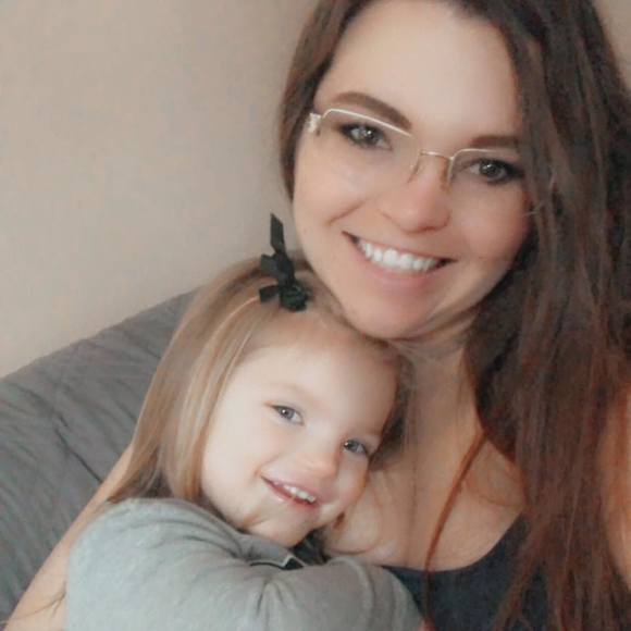 Profile Picture of Christina Karels (@stinawell4) on Poshmark