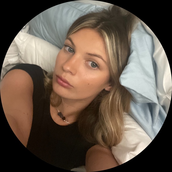 Profile Picture of Sky Sorok (@sky_sorok) on Poshmark