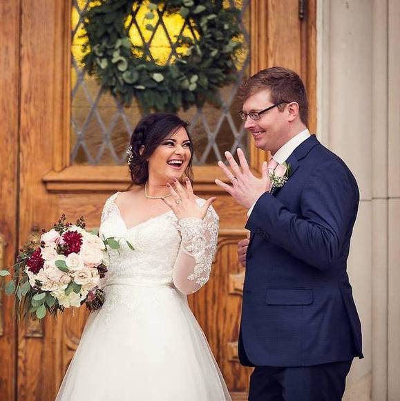 Profile Picture of Audrey Laurell (@aldejesus628) on Poshmark