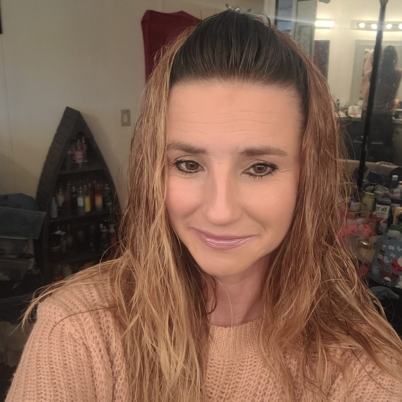 Profile Picture of April Iiams (@cr8zycowgurl) on Poshmark
