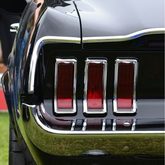 Profile Picture of Lisa Wysong (@lisawysong88) on Poshmark