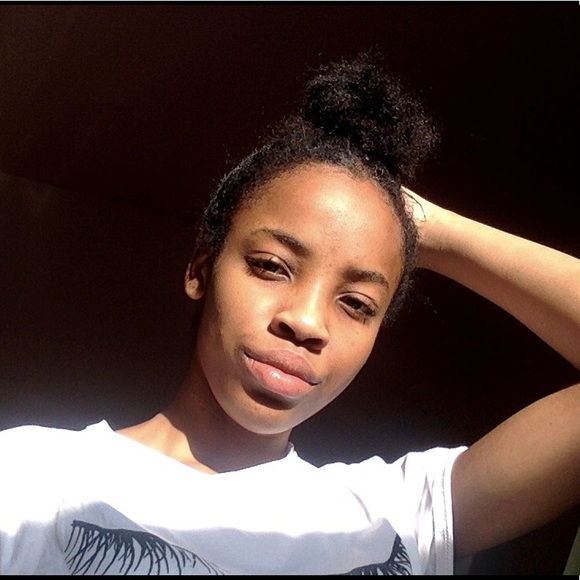 Profile Picture of Ajanee Hayes (@ajanee16) on Poshmark