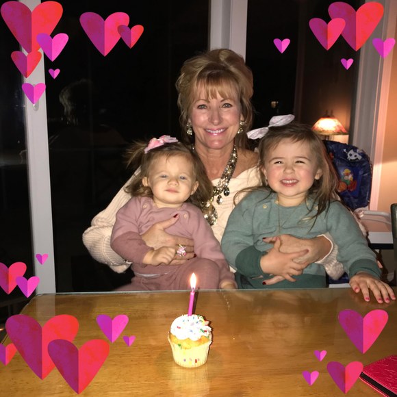 Profile Picture of Theresa Lyons-triantafilou (@theresalyons1) on Poshmark