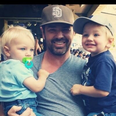 Profile Picture of David Hallisey (@dhallisey) on Twitter