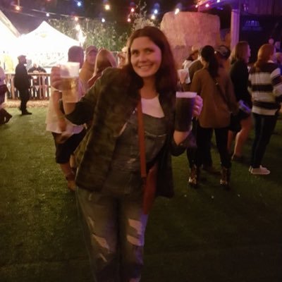 Profile Picture of Charmaine Roberts (@@Champers81) on Twitter