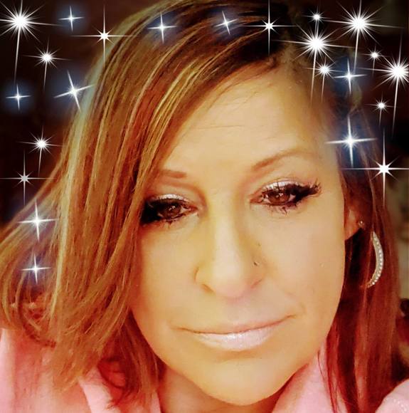 Profile Picture of Casey Desrocher (@ddwkats23) on Poshmark