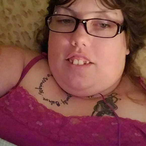 Profile Picture of Leanne Blankenship (@leanneblankensh) on Poshmark