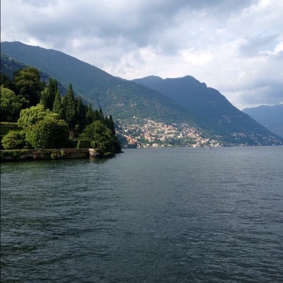 Profile Picture of Mina White (@mmawhite) on Poshmark