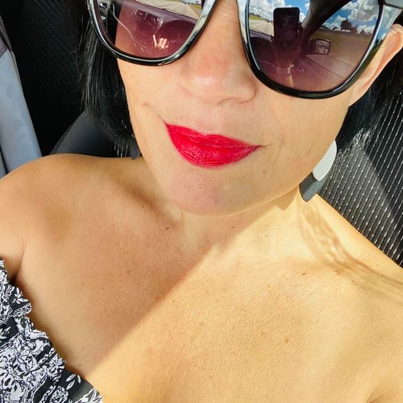 Profile Picture of Mercedes Varona (@benzy73) on Poshmark