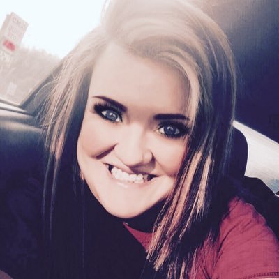 Profile Picture of Melanie (@melanie_paige43) on Twitter