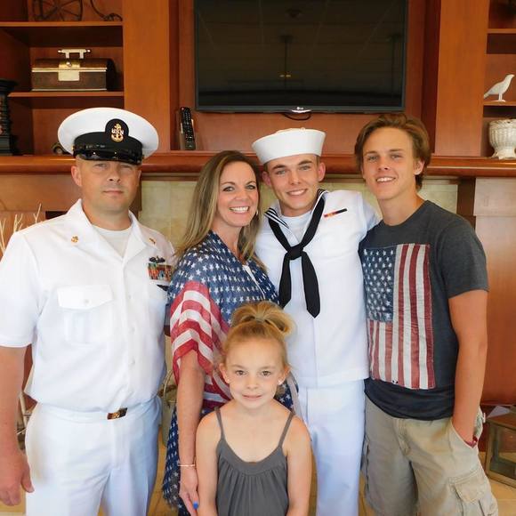 Profile Picture of Crystal Collum davis (@crydavis575) on Poshmark