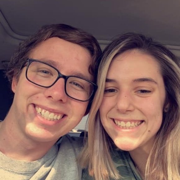 Profile Picture of Jennifer Soyer (@jennifersoyer) on Poshmark