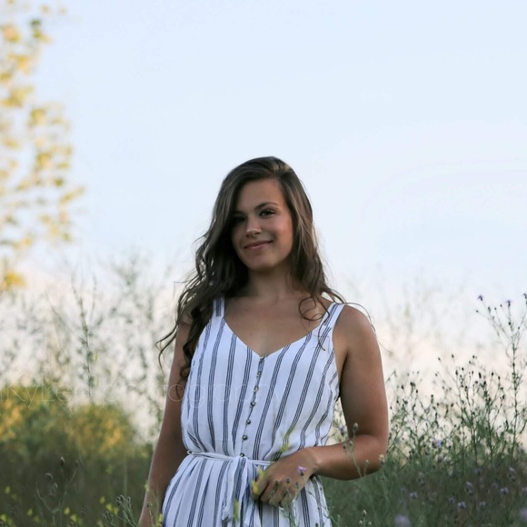 Cassidy Triestram - Poshmark Profile Picture of Cassidy Triestram (@_cassidylt_) on Poshmark