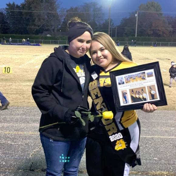 Profile Picture of Kerrena Snow (@kerrenasnow2001) on Poshmark