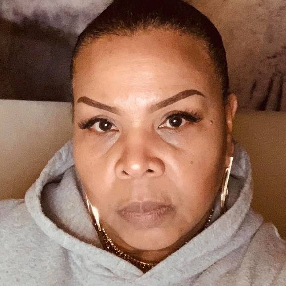 Profile Picture of Lisa Hocker (@babypie201) on Poshmark