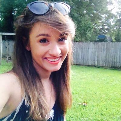 Profile Picture of Lori Jones (@LinnLori) on Twitter