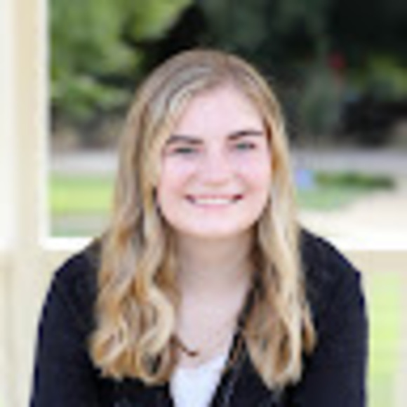 Grace Hostelley - Poshmark Profile Picture of Grace Hostelley (@grace_hostelley) on Poshmark