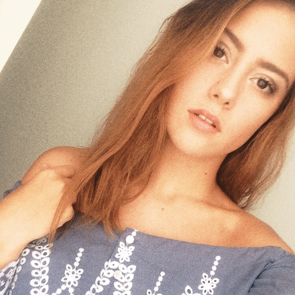 Profile Picture of Grace Grundmann (@good_gracious) on Poshmark