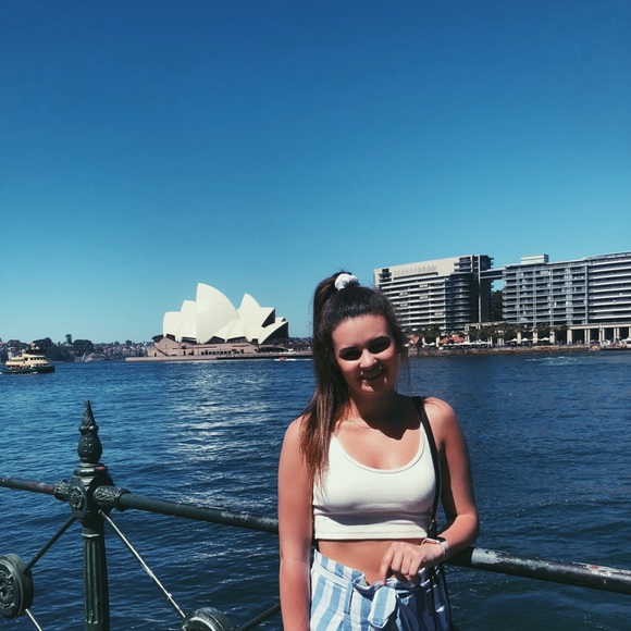 Profile Picture of Alexa Burns (@burnsalexa4) on Poshmark