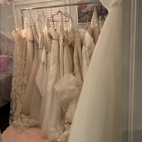 Profile Picture of Terry Craig (@27dressses) on Poshmark