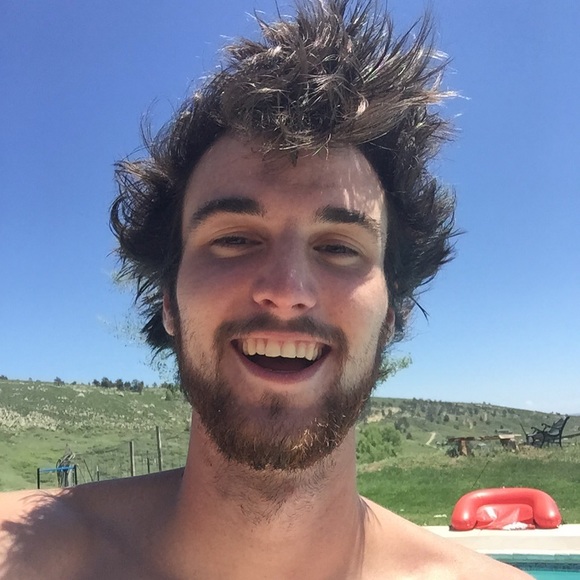 Profile Picture of Jake Everett (@jeverett91) on Poshmark