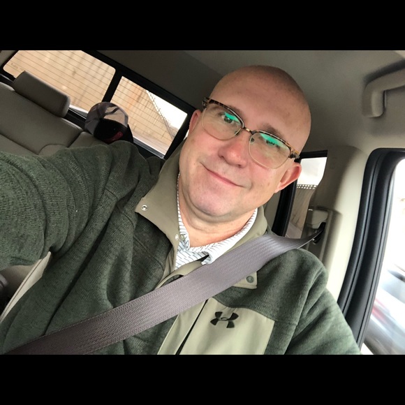 Profile Picture of Charles Hudson (@cbhud66) on Poshmark