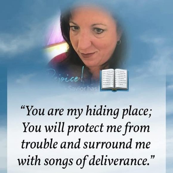 Profile Picture of Marion Howell (@marionhowell) on Poshmark