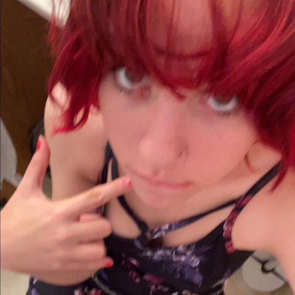 Profile Picture of Regan Krogulski (@centipede_king) on Poshmark