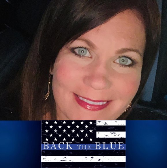 Profile Picture of Kathleen Spreitzer (@k_spreitzer) on Poshmark