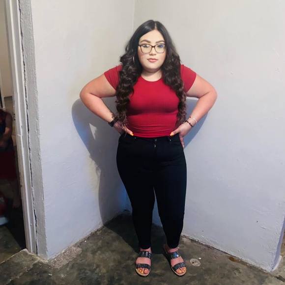 Profile Picture of Cristal Silva (@cristal_silva) on Poshmark