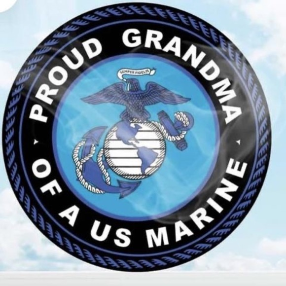 Profile Picture of Janet Perez (@janetperez591) on Poshmark