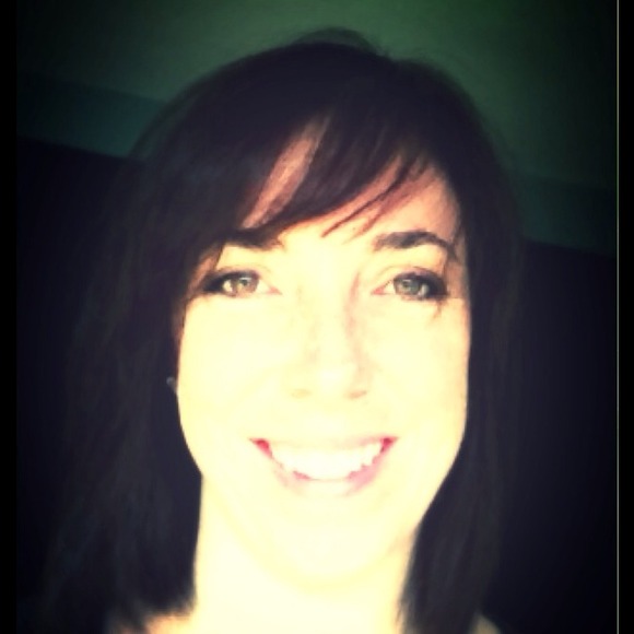 Profile Picture of Heather Rampino (@hrampino) on Poshmark
