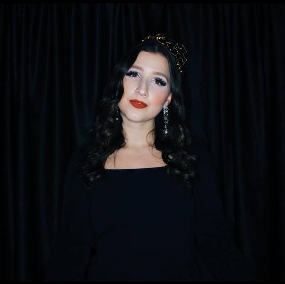 Profile Picture of Julia Malak (@jmalak93) on Poshmark