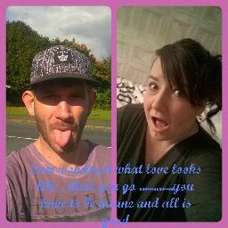 Profile Picture of Amy Earnshaw (@Amy_Dan2015) on Twitter