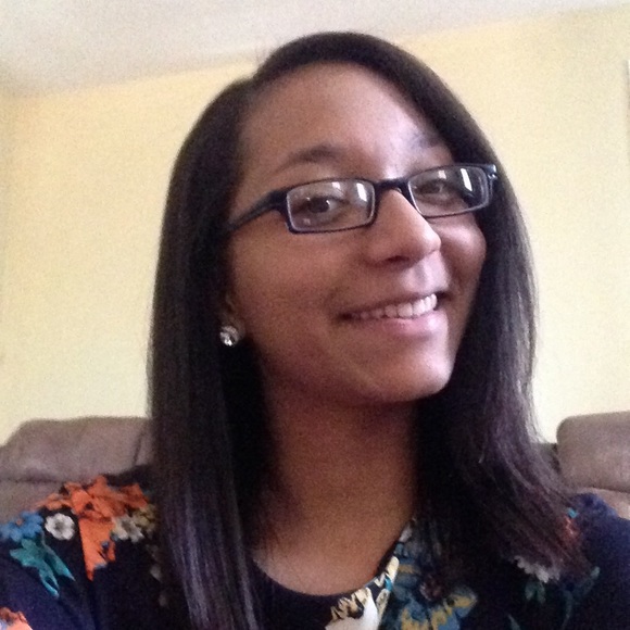 Profile Picture of Alex Means (@alexmeans) on Poshmark