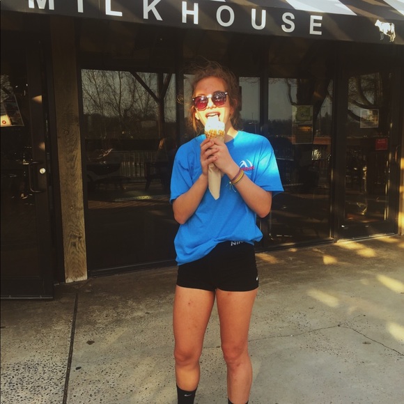 Profile Picture of Madison Baddick (@madisonbaddickk) on Poshmark