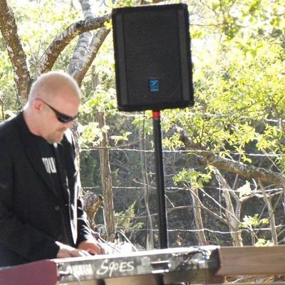 Profile Picture of Daniel Hackel (@MidnightBardTwt) on Twitter